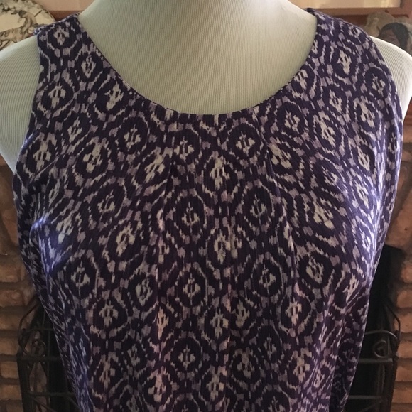 Michael Kors Sleeveless Dress. - Picture 2 of 3